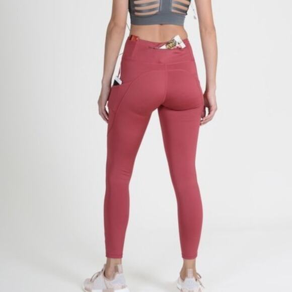 Small Activewear workout pant w/ pockets - Picture 6 of 7